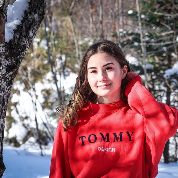 Meet your Posher, Éloïse - Picture 1 of 1